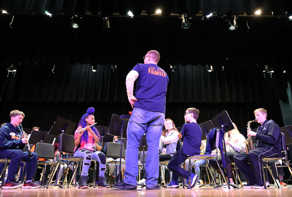 Oakland Middle School's eighth-grade band performs
